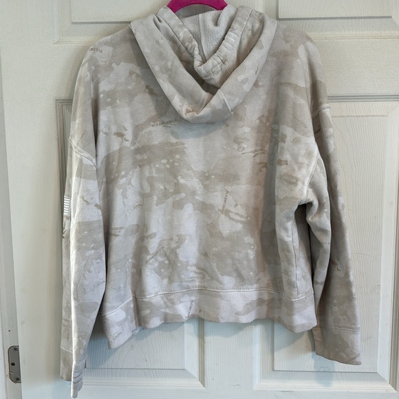 Under armor sweatshirt size medium project rock Veterans Day - Picture 4 of 5